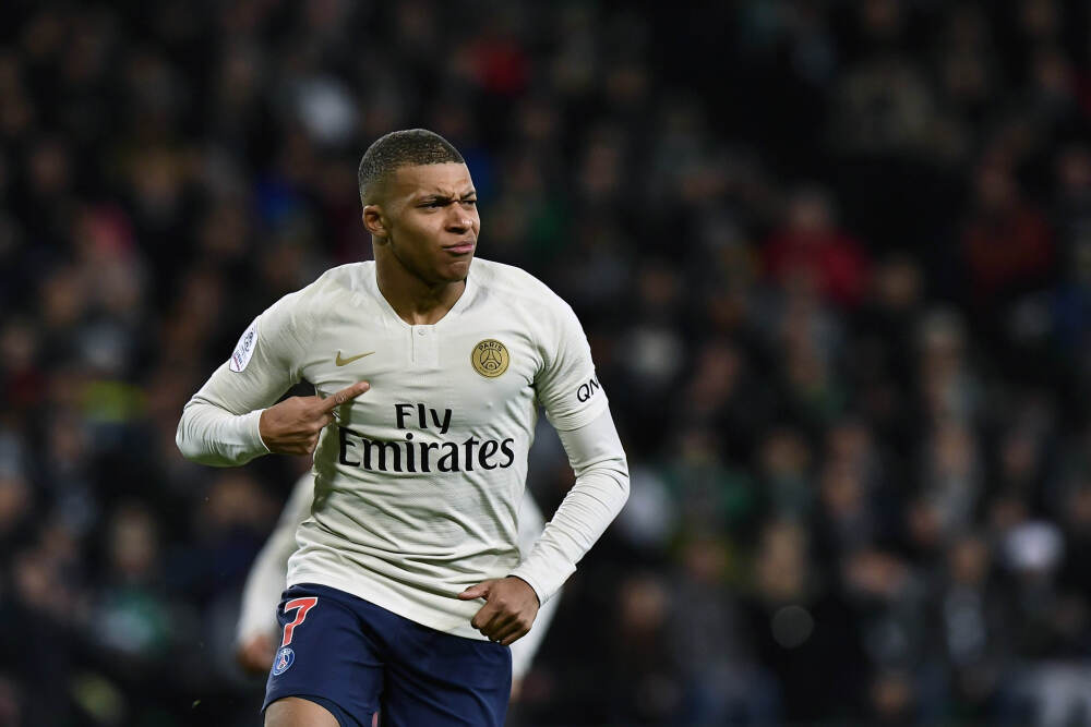 女人一旦给你这些信号, 别犹豫, 赶紧拥抱她!